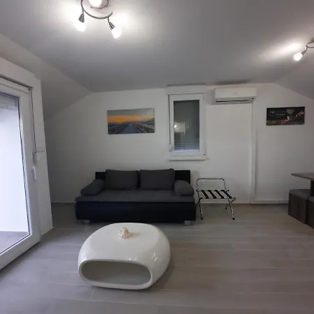 Apartment Luna Zadar