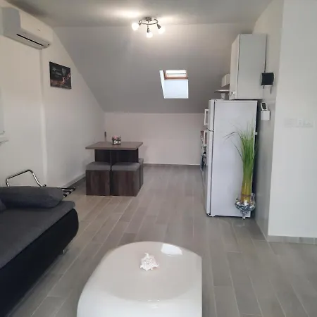 Apartment Luna Zadar